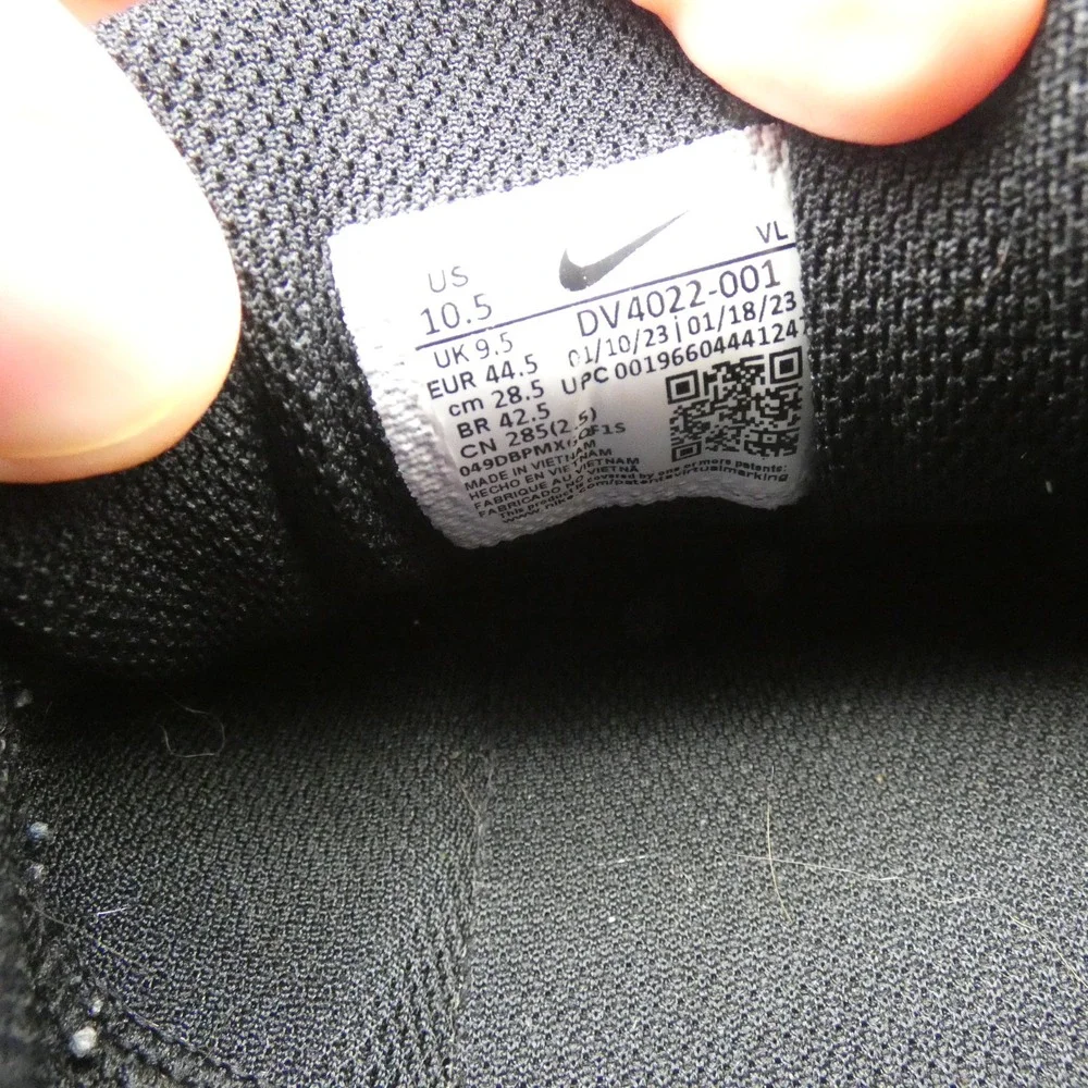 Nike Run Swift 3 Triple Black Road Running Shoes Mens 10.5 DV4022-001